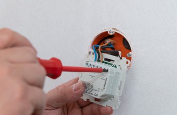 02_CARBON Raumthermostat