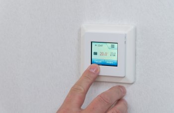 06_CARBON Raumthermostat